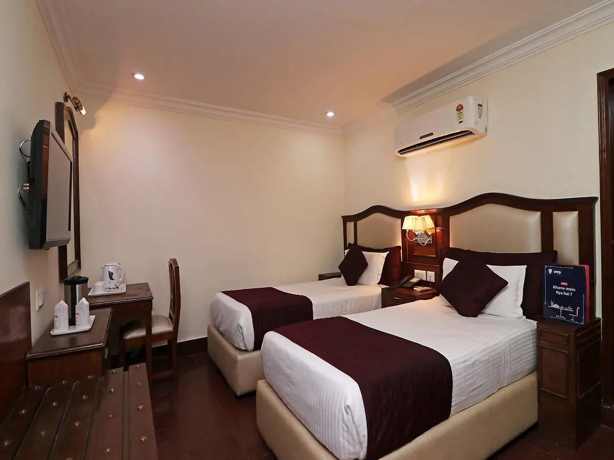 Oyo 11647 Hotel Metro Агра