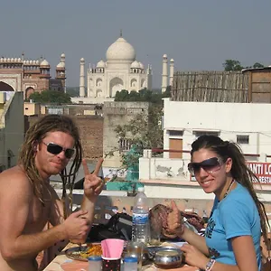 Sai Palace Walking Distance From Taj Mahal--view Of Taj Mahal Отель
