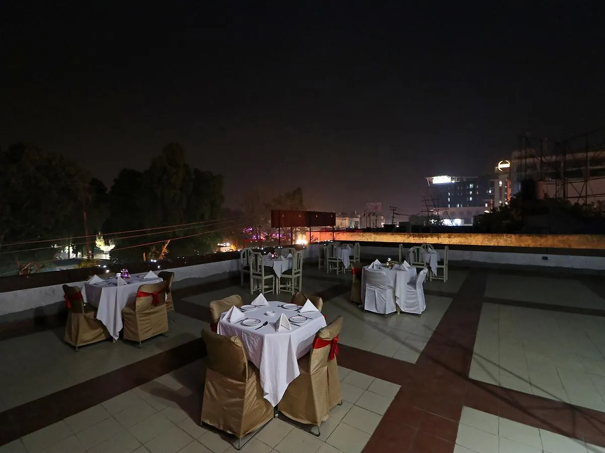 Oyo 11647 Hotel Metro Agra  2*, Agra (Uttar Pradesh) India