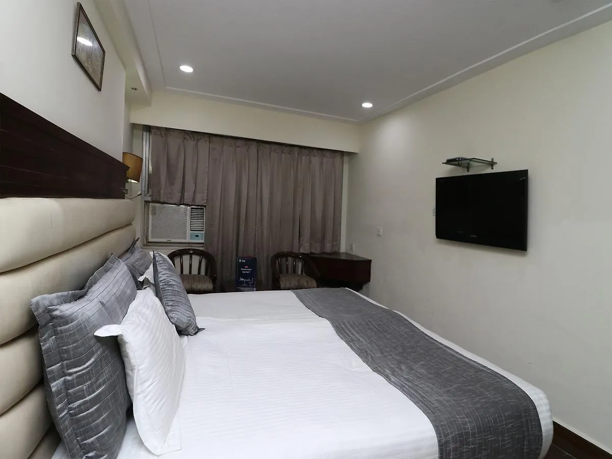 Oyo 11647 Hotel Metro Agra