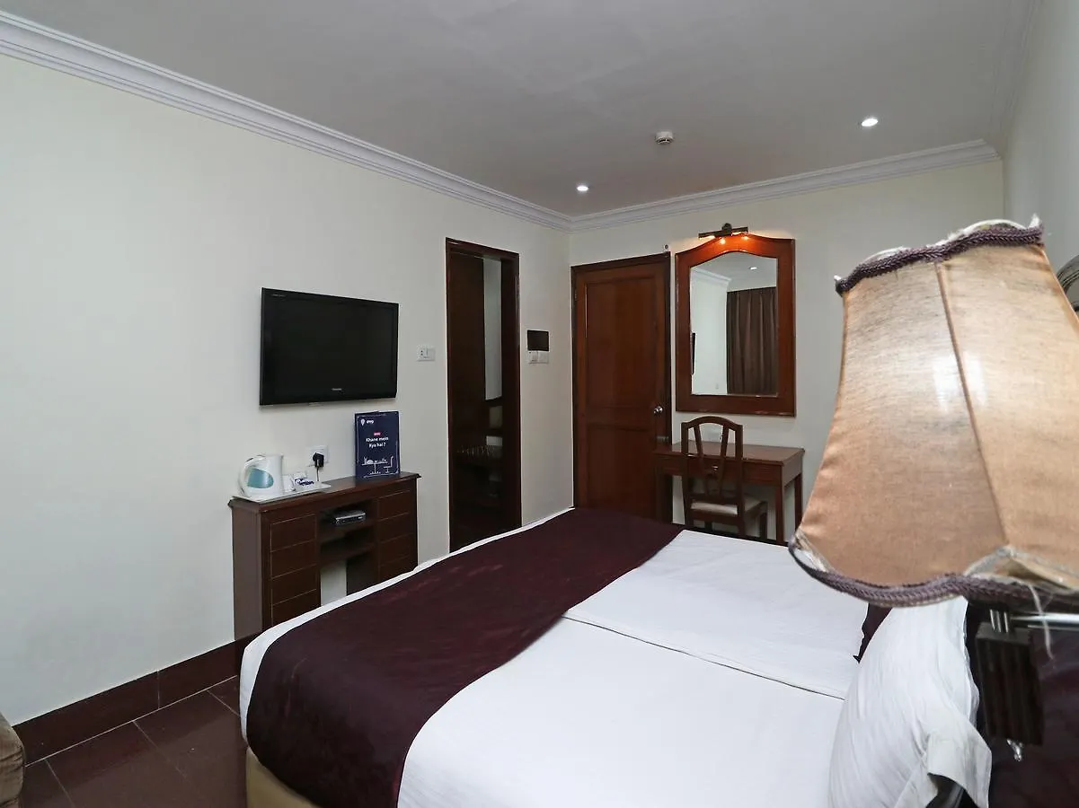 Oyo 11647 Hotel Metro Agra