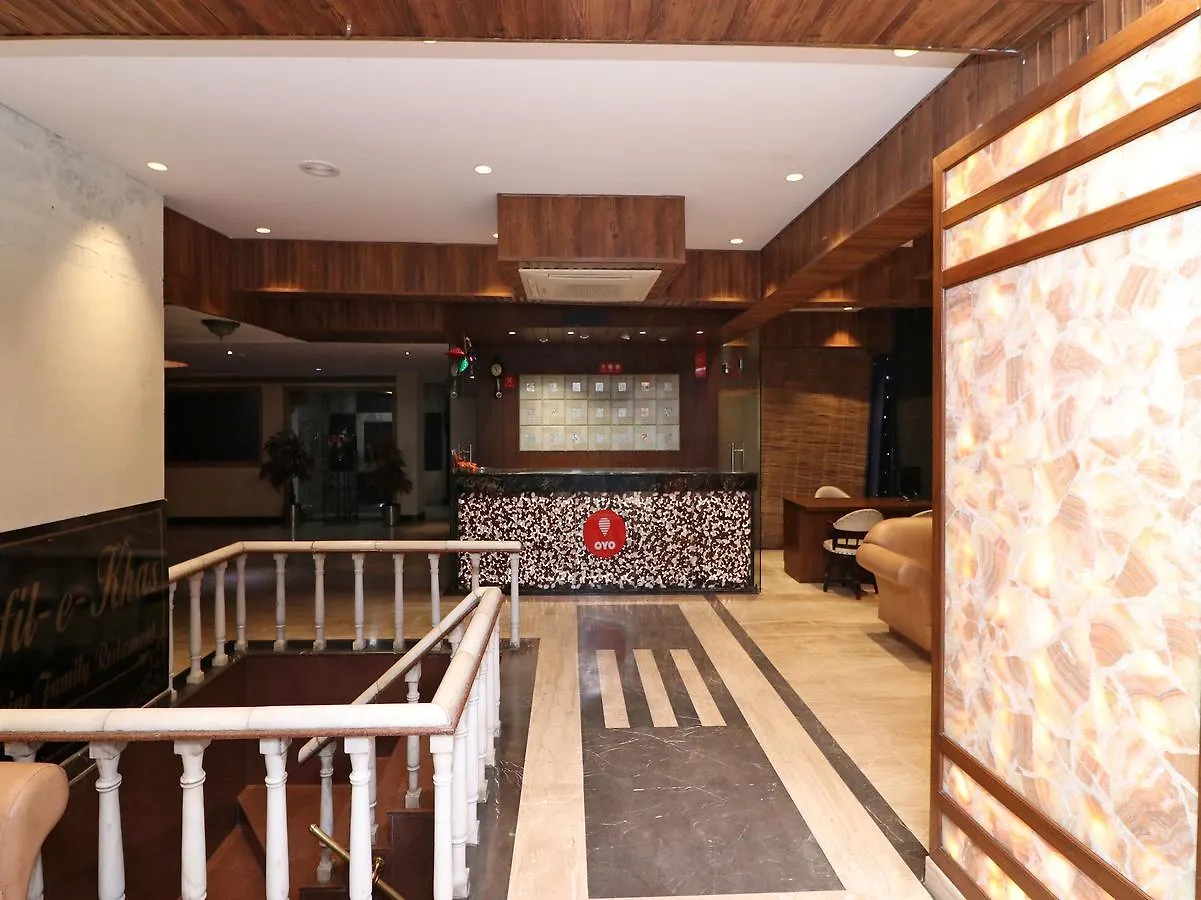Oyo 11647 Hotel Metro Agra  2*, Agra (Uttar Pradesh)