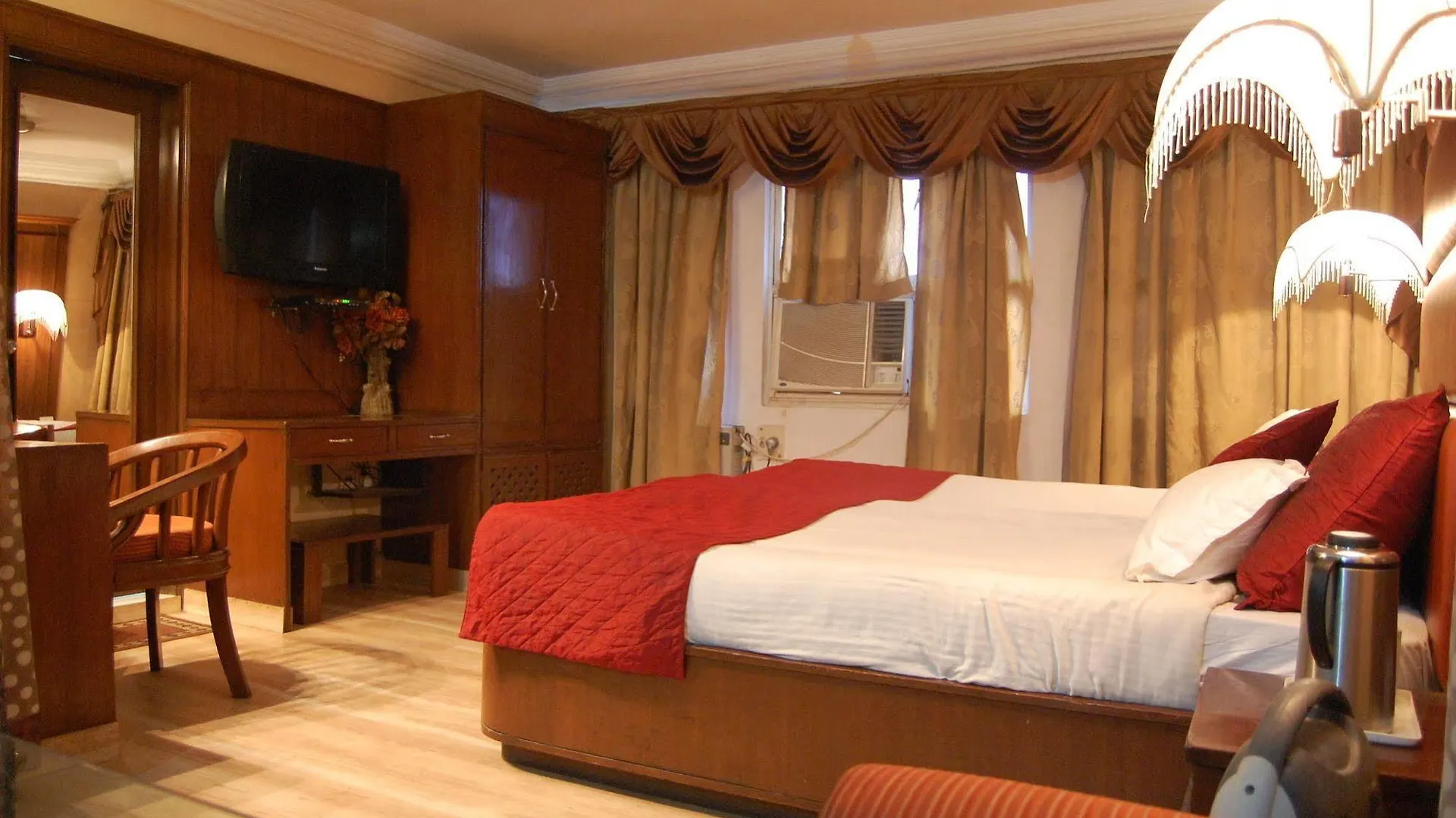 Oyo 11647 Hotel Metro Agra  India
