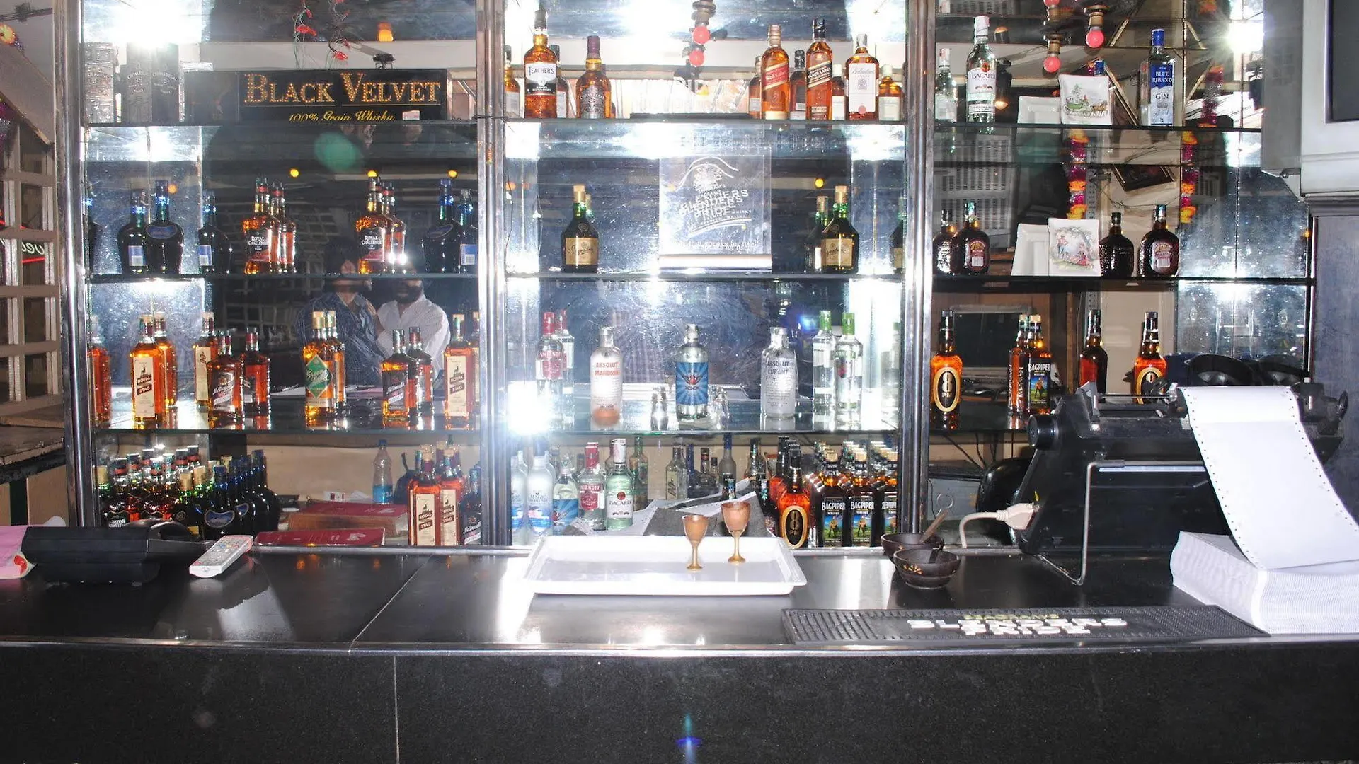 Oyo 11647 Hotel Metro Agra  Agra (Uttar Pradesh)